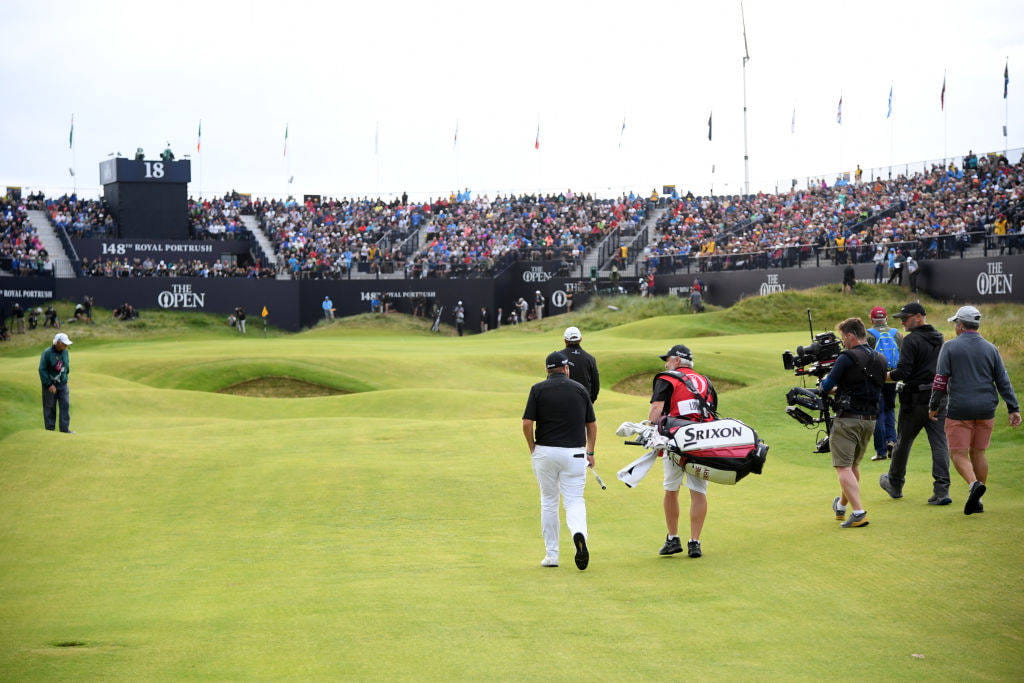 Shane Lowry walking down the 18th hole